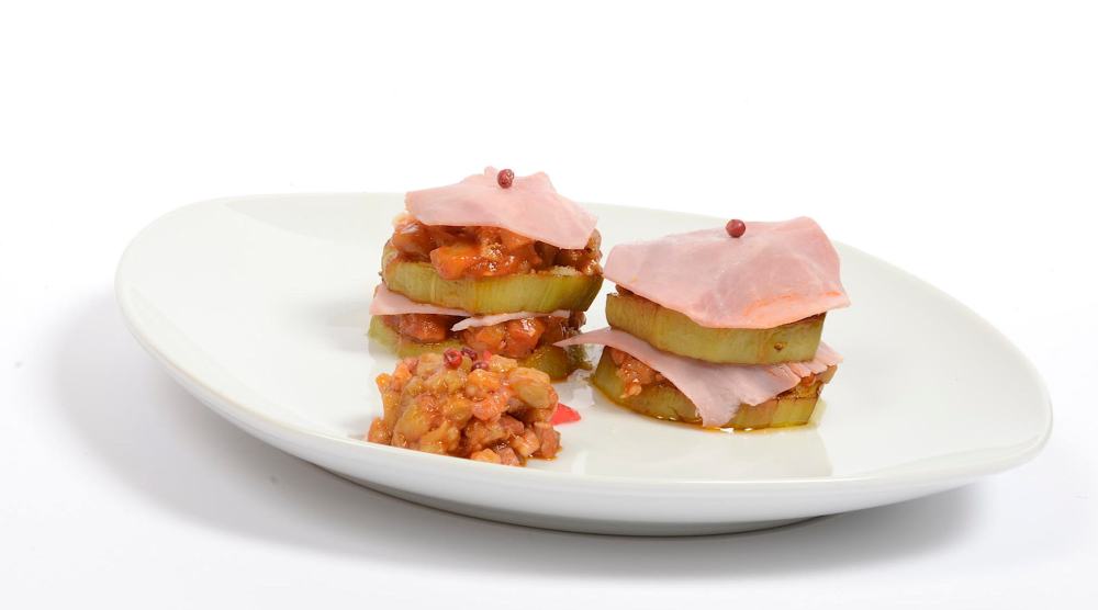 Timbal de verduras con queso parmesano y jamón york